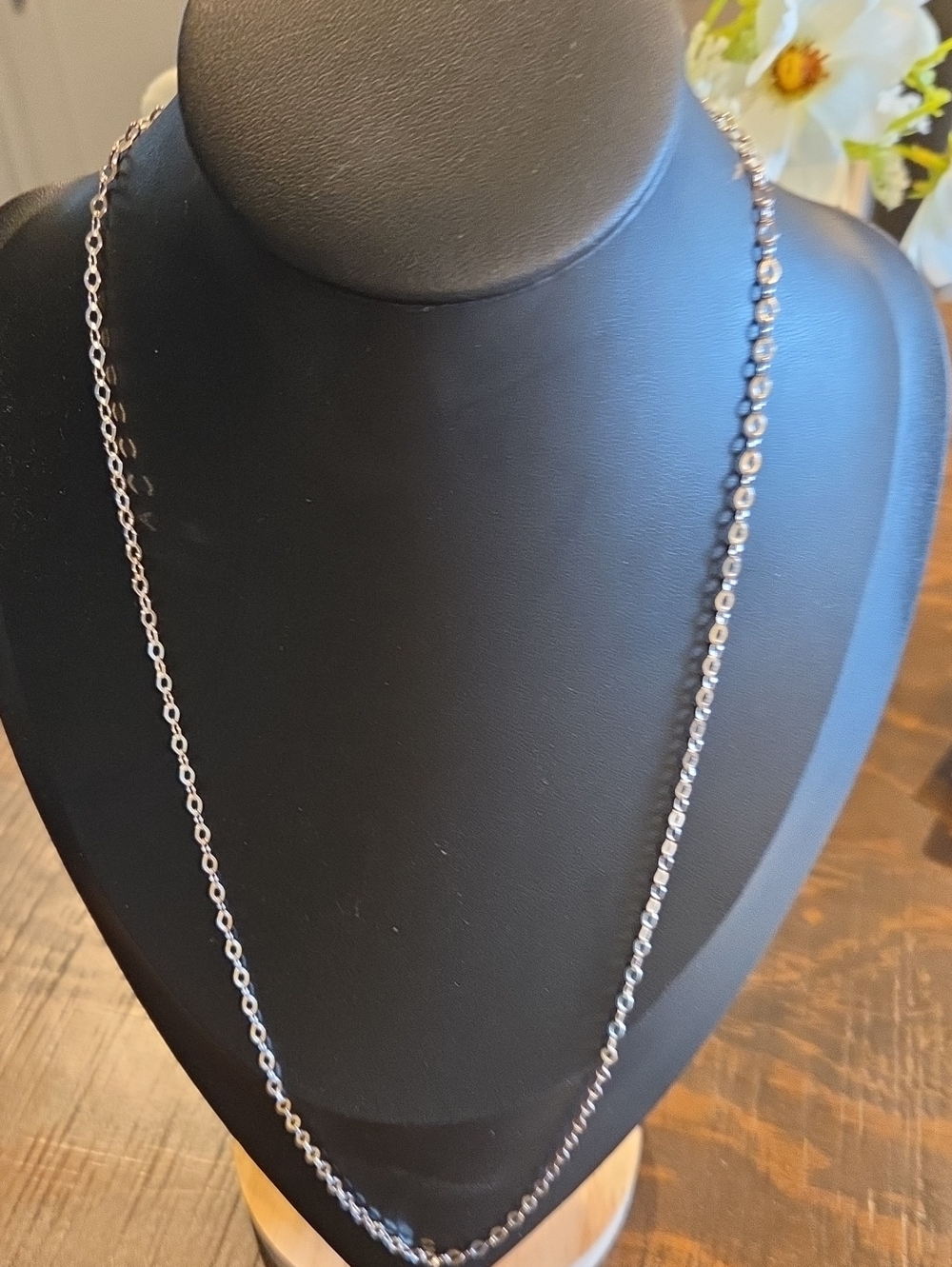 Delicate Silver-Tone Link Necklace for Everyday Layering
